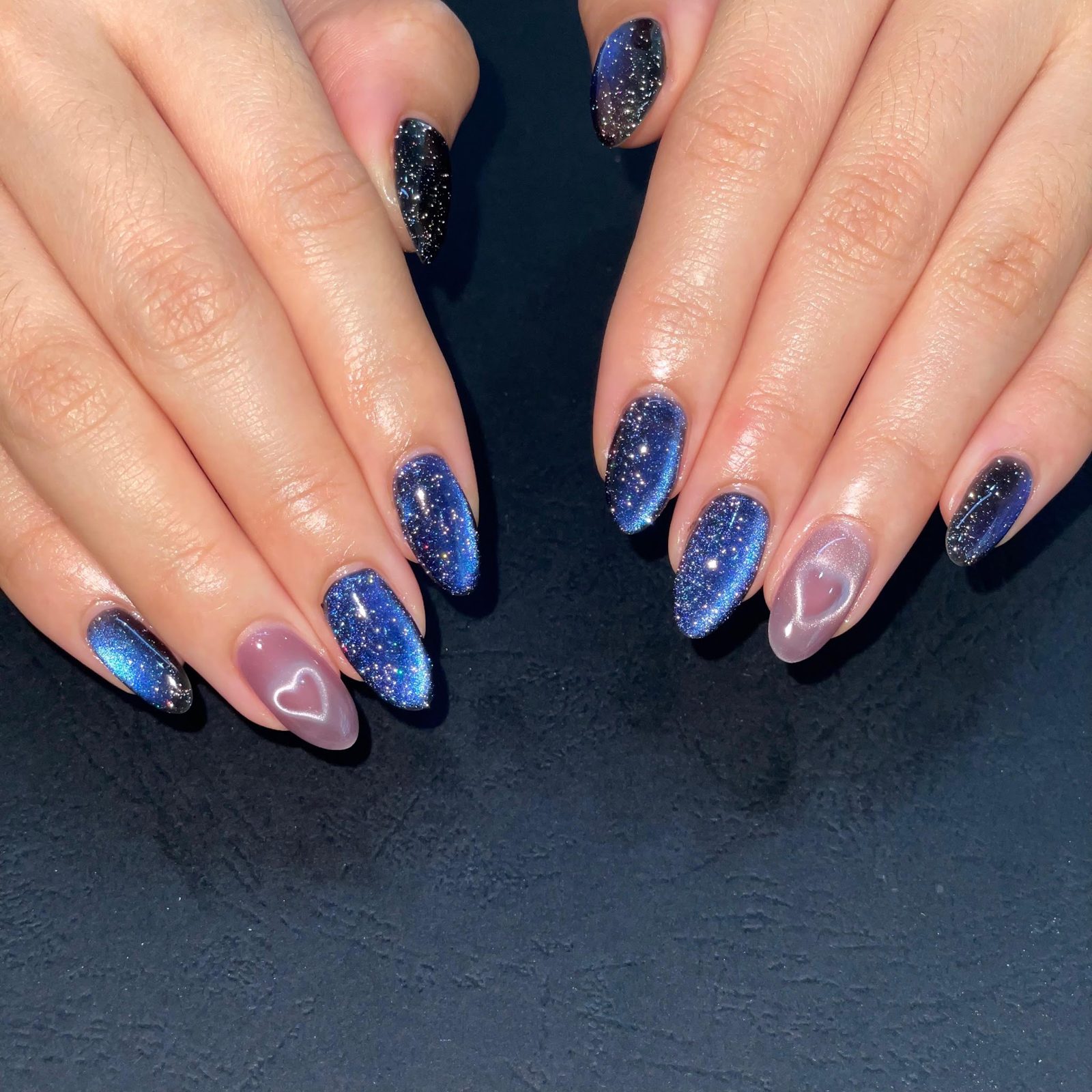 A deep blue glitter almond set
